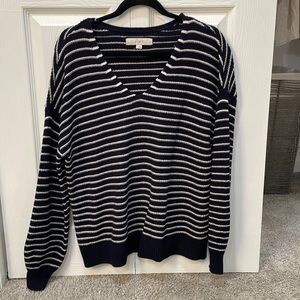 Women’s Large Loft V neck sweater